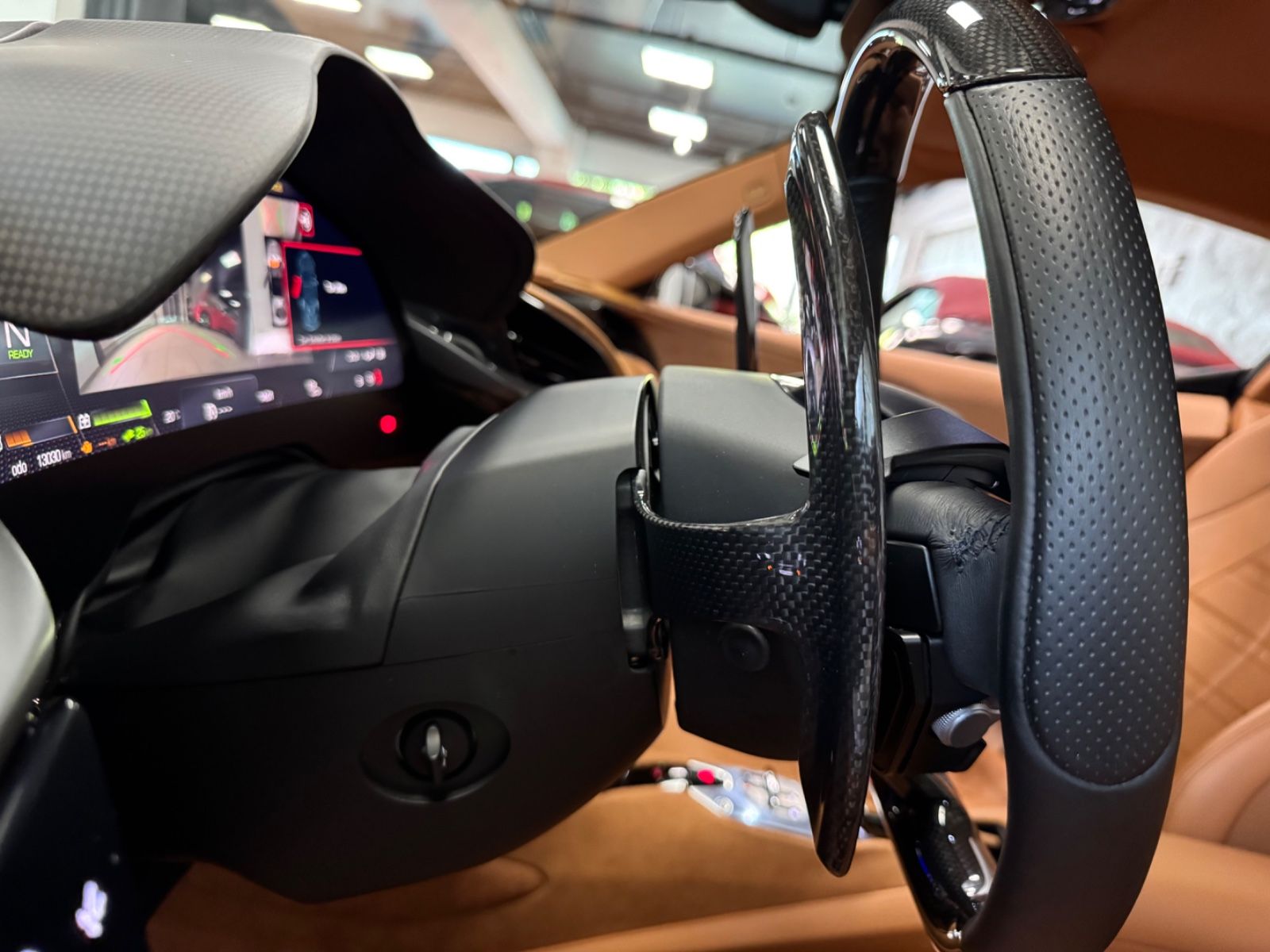 Fahrzeugabbildung Ferrari SF90 CARBON INT&EXT JBL LIFT DAYTONASEAT FULL