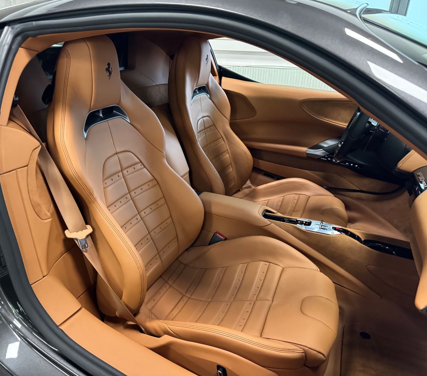 Fahrzeugabbildung Ferrari SF90 CARBON INT&EXT JBL LIFT DAYTONASEAT FULL