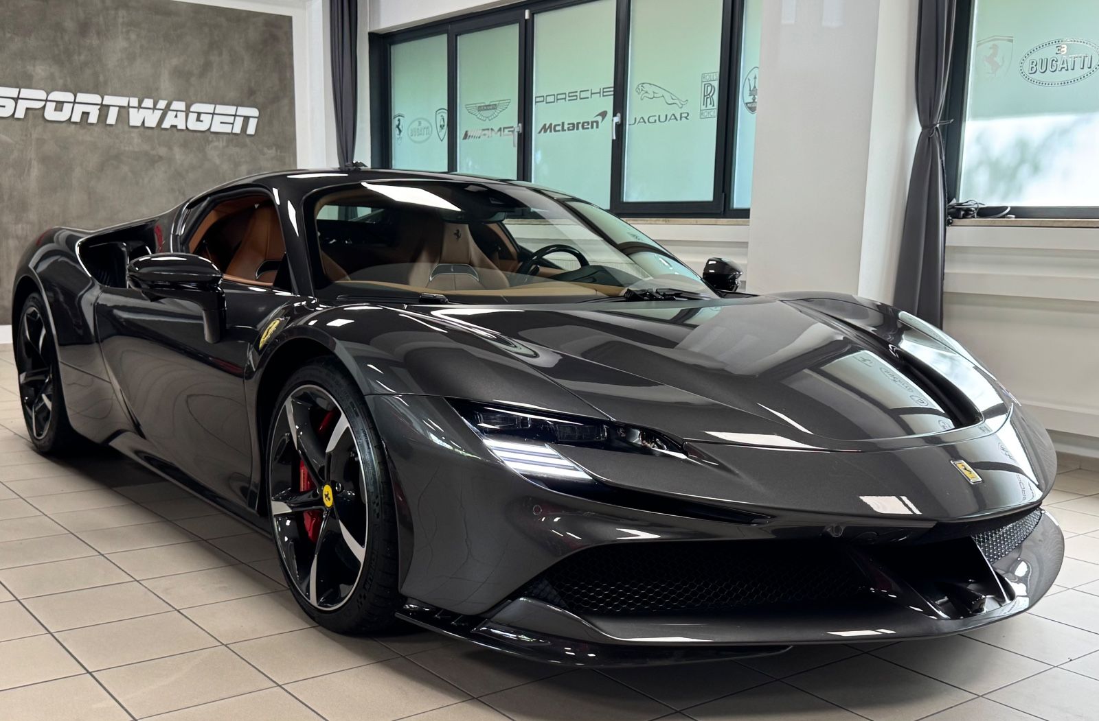 Fahrzeugabbildung Ferrari SF90 CARBON INT&EXT JBL LIFT DAYTONASEAT FULL