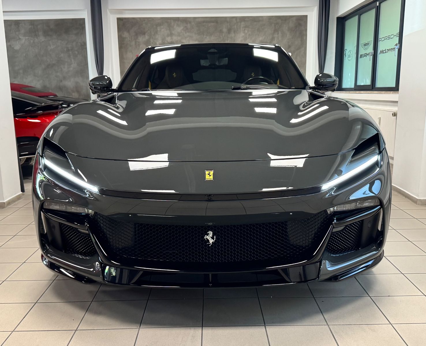 Fahrzeugabbildung Ferrari PUROSANGUE V12 CARBON LIFT PANO MASSAGE P25 FULL