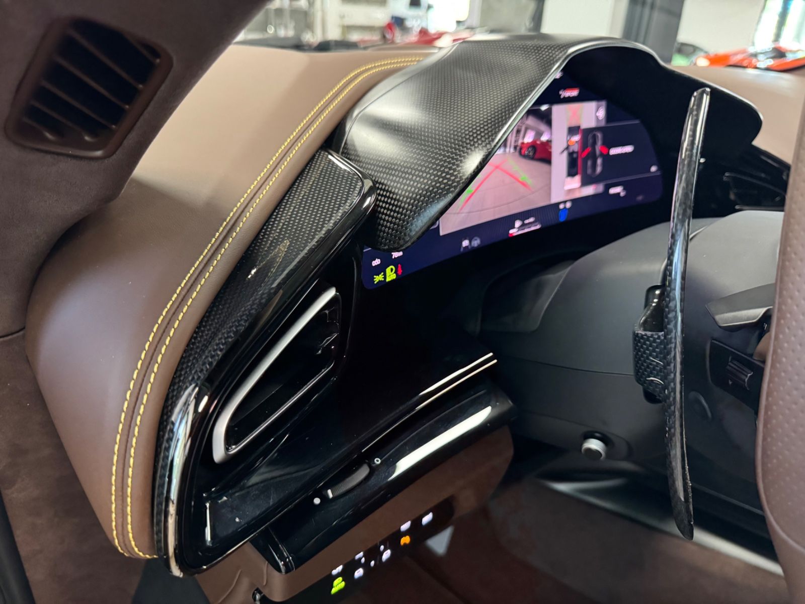 Fahrzeugabbildung Ferrari PUROSANGUE V12 CARBON LIFT PANO MASSAGE P25 FULL