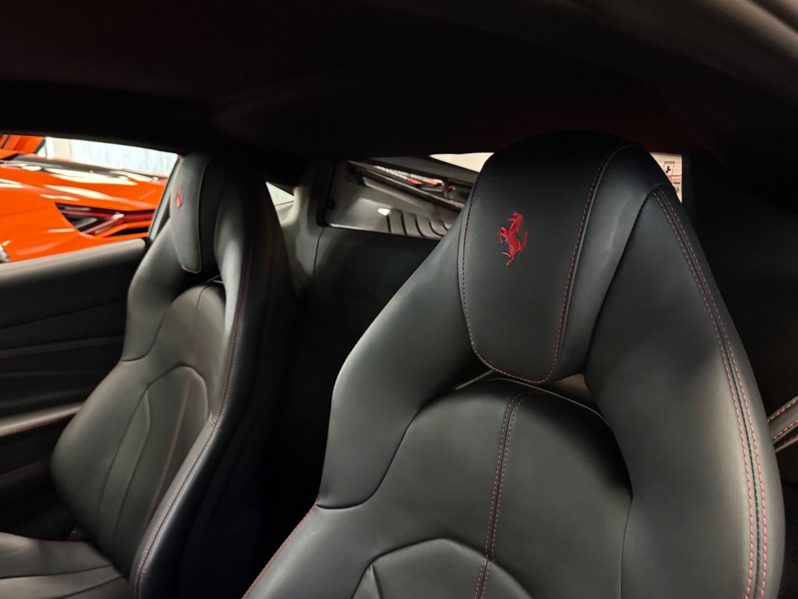 Fahrzeugabbildung Ferrari F8 TRIBUTO COUPÉ CARBONPACK LIFT CAMERA TOPZUST!