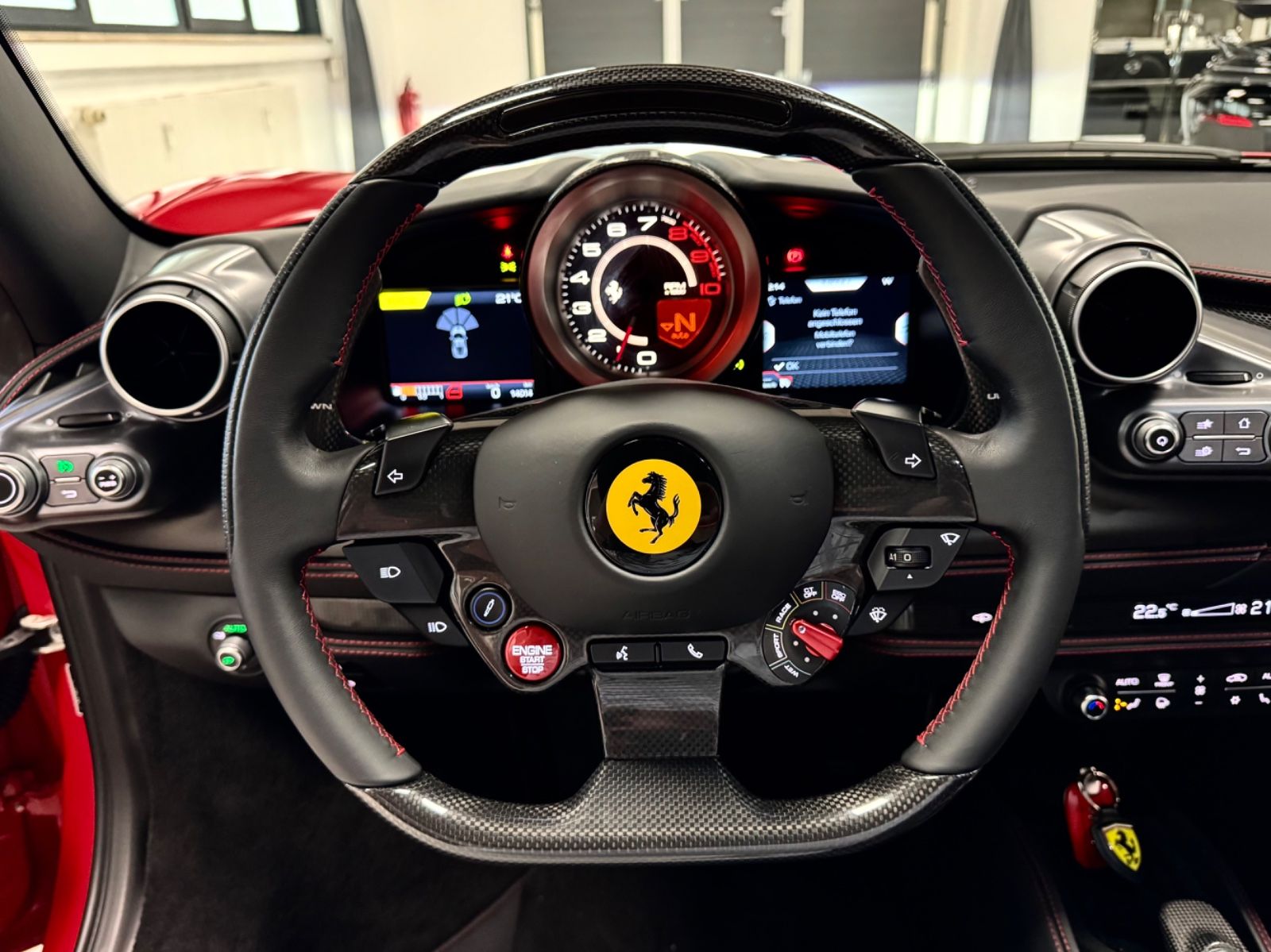 Fahrzeugabbildung Ferrari F8 TRIBUTO COUPÉ CARBONPACK LIFT CAMERA TOPZUST!