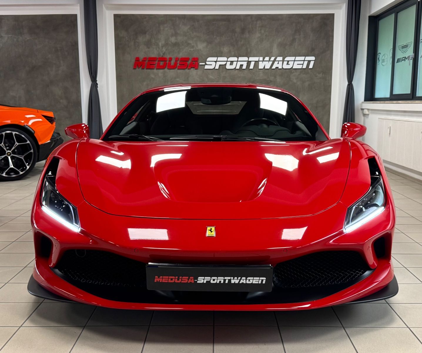 Fahrzeugabbildung Ferrari F8 TRIBUTO COUPÉ CARBONPACK LIFT CAMERA TOPZUST!