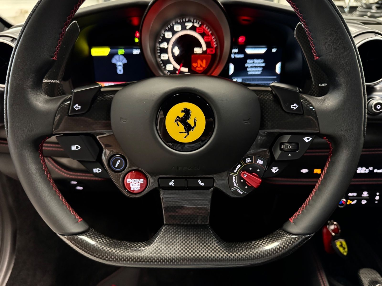 Fahrzeugabbildung Ferrari F8 TRIBUTO COUPÉ CARBONPACK LIFT CAMERA TOPZUST!