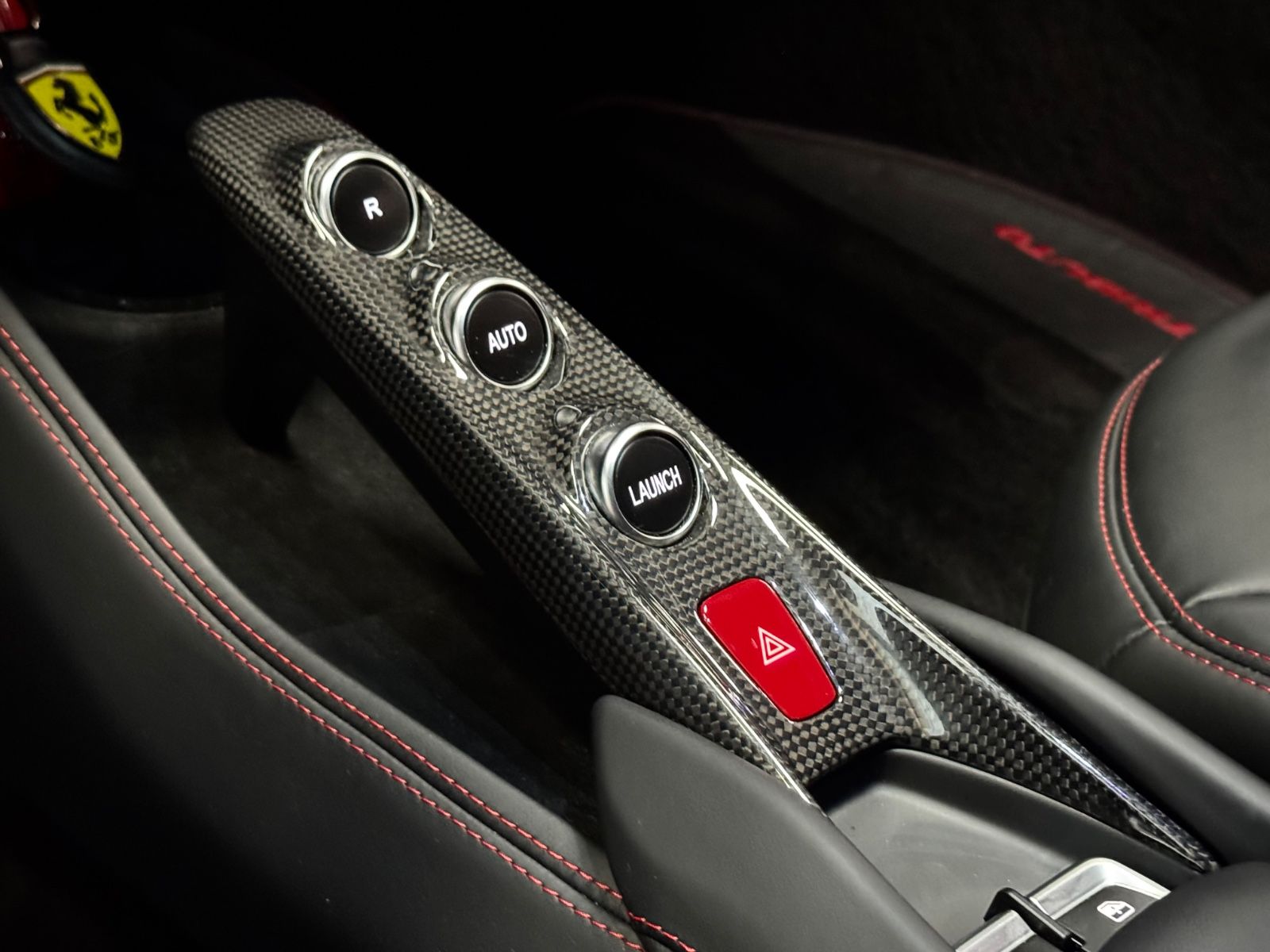 Fahrzeugabbildung Ferrari F8 TRIBUTO COUPÉ CARBONPACK LIFT CAMERA TOPZUST!