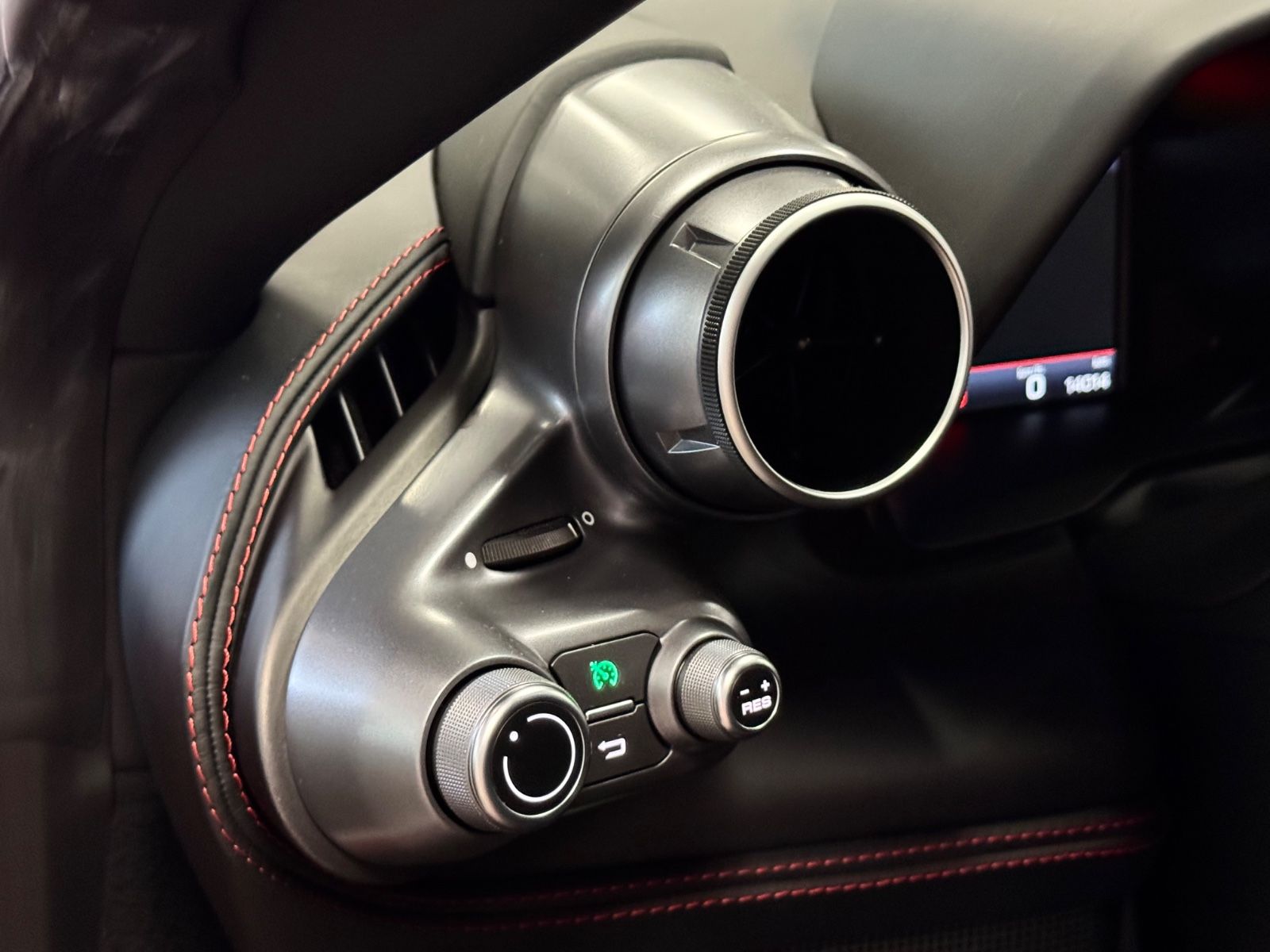 Fahrzeugabbildung Ferrari F8 TRIBUTO COUPÉ CARBONPACK LIFT CAMERA TOPZUST!