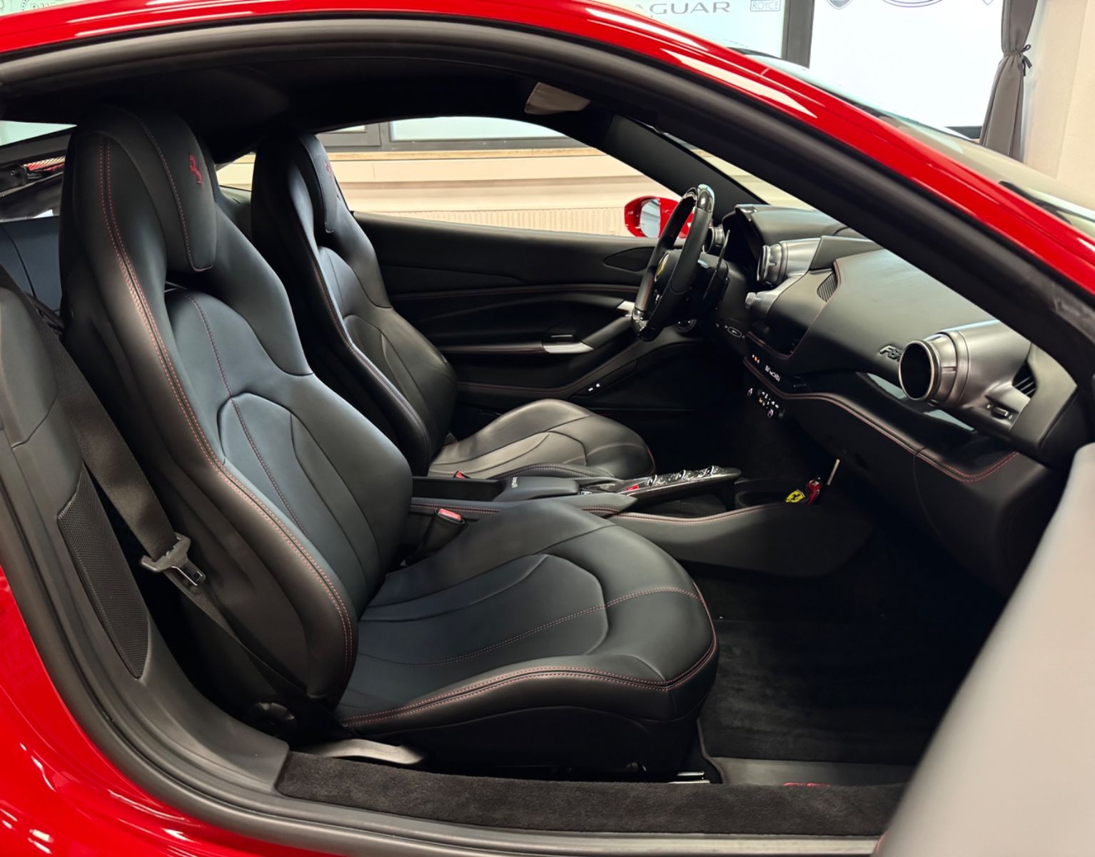 Fahrzeugabbildung Ferrari F8 TRIBUTO COUPÉ CARBONPACK LIFT CAMERA TOPZUST!
