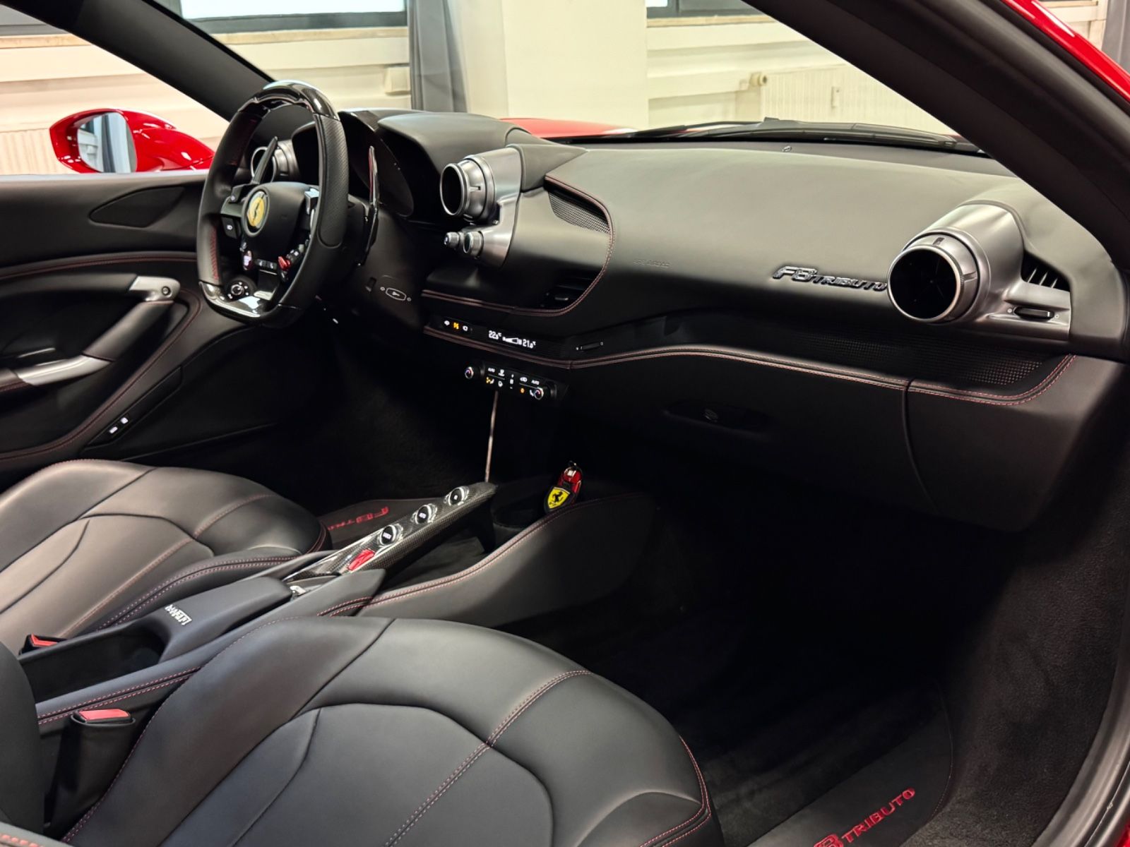 Fahrzeugabbildung Ferrari F8 TRIBUTO COUPÉ CARBONPACK LIFT CAMERA TOPZUST!