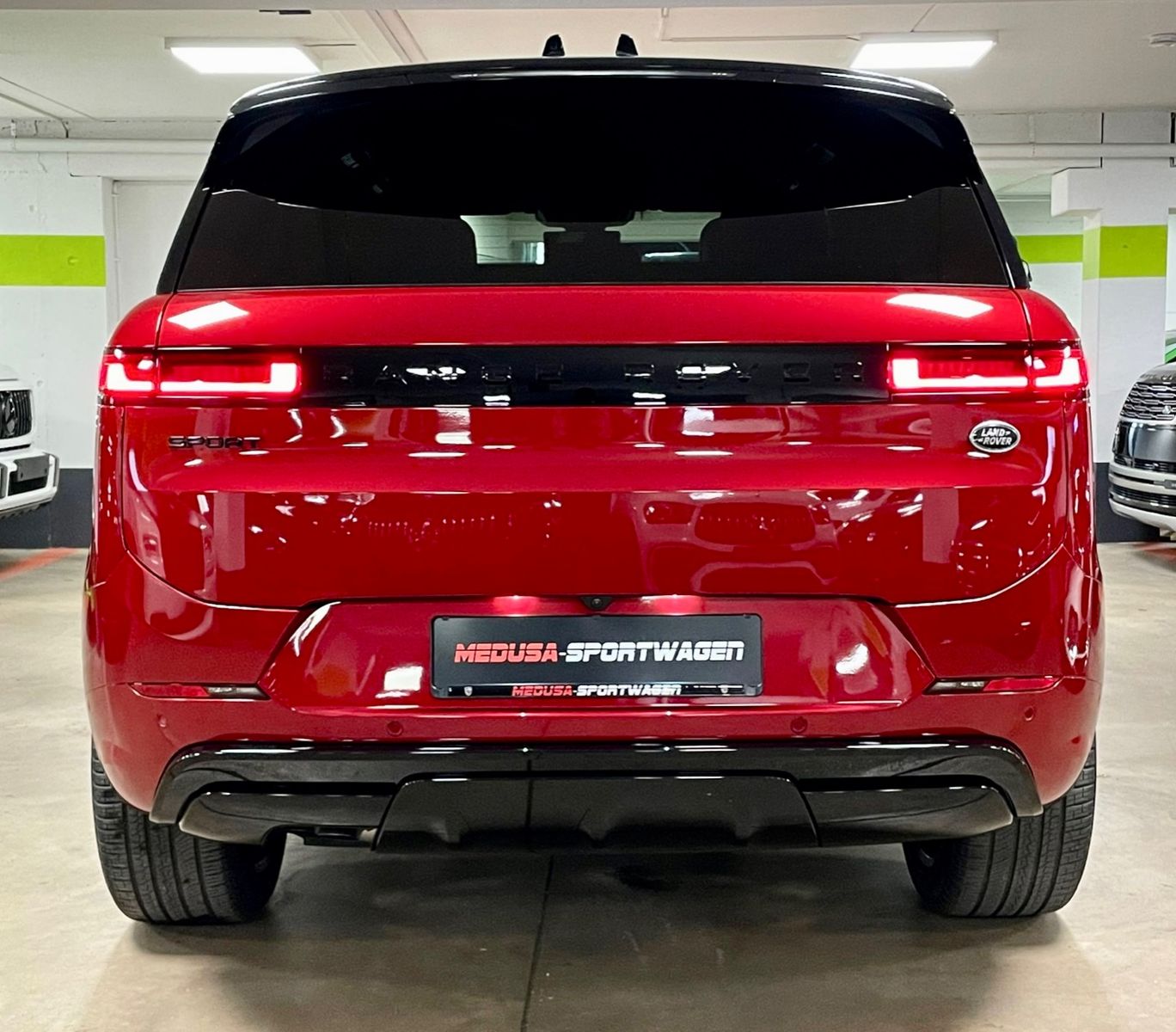 Fahrzeugabbildung Land Rover RR SPORT D300 DYNAMIC SE BLACKPACK PANO PROD22!