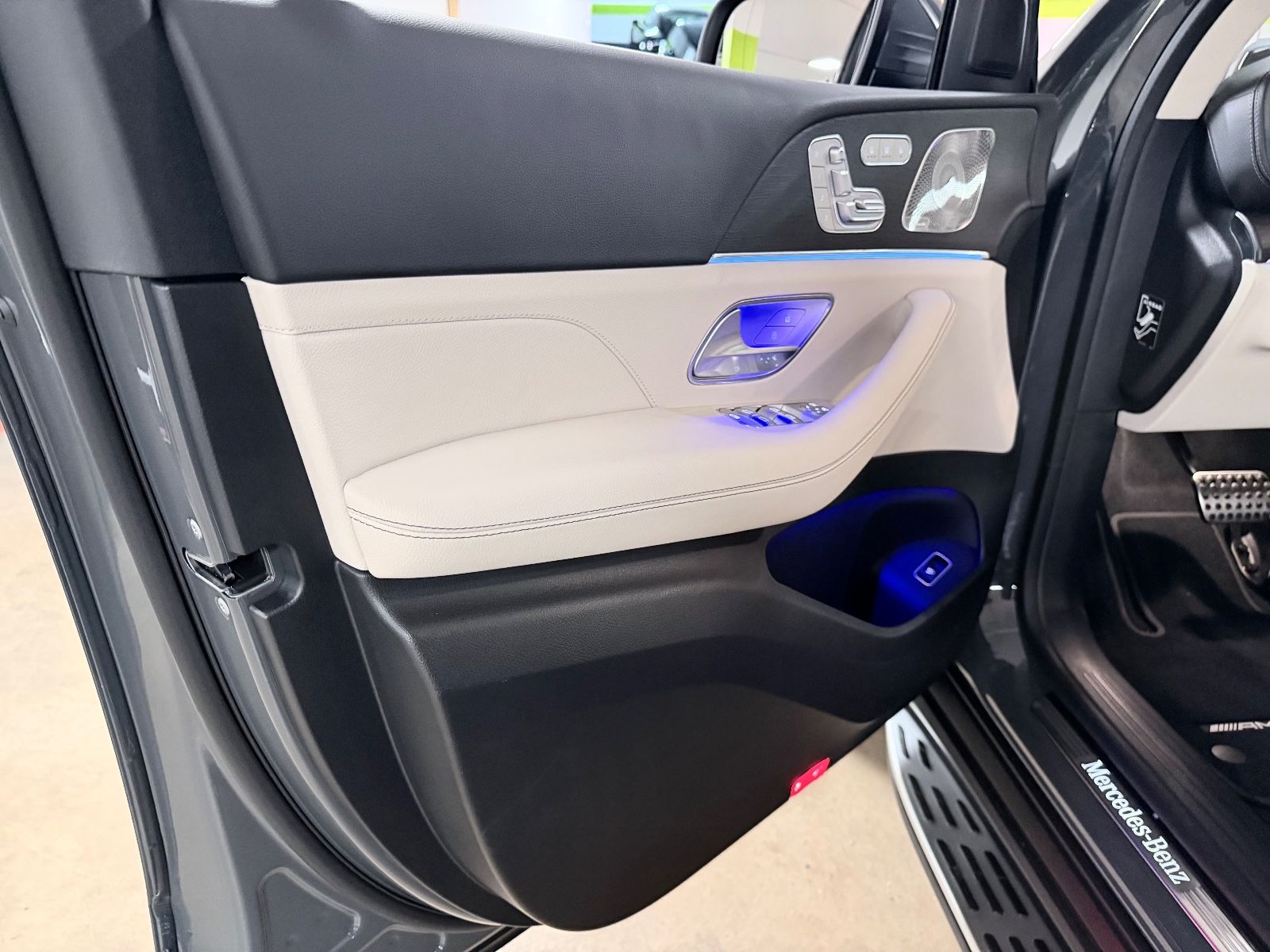 Fahrzeugabbildung Mercedes-Benz GLS 450 4M FACELIFT AMG FOND TV MASSAGE 25 FULL!