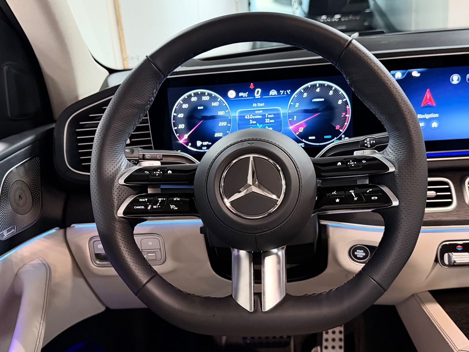 Fahrzeugabbildung Mercedes-Benz GLS 450 4M FACELIFT AMG FOND TV MASSAGE 25 FULL!