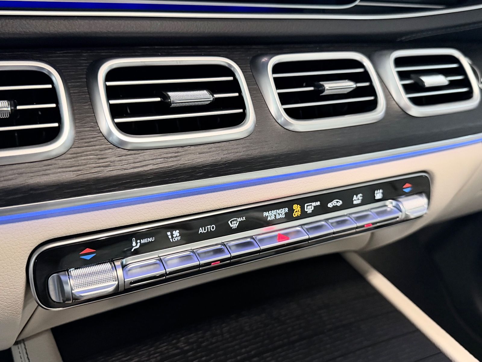 Fahrzeugabbildung Mercedes-Benz GLS 450 4M FACELIFT AMG FOND TV MASSAGE 25 FULL!