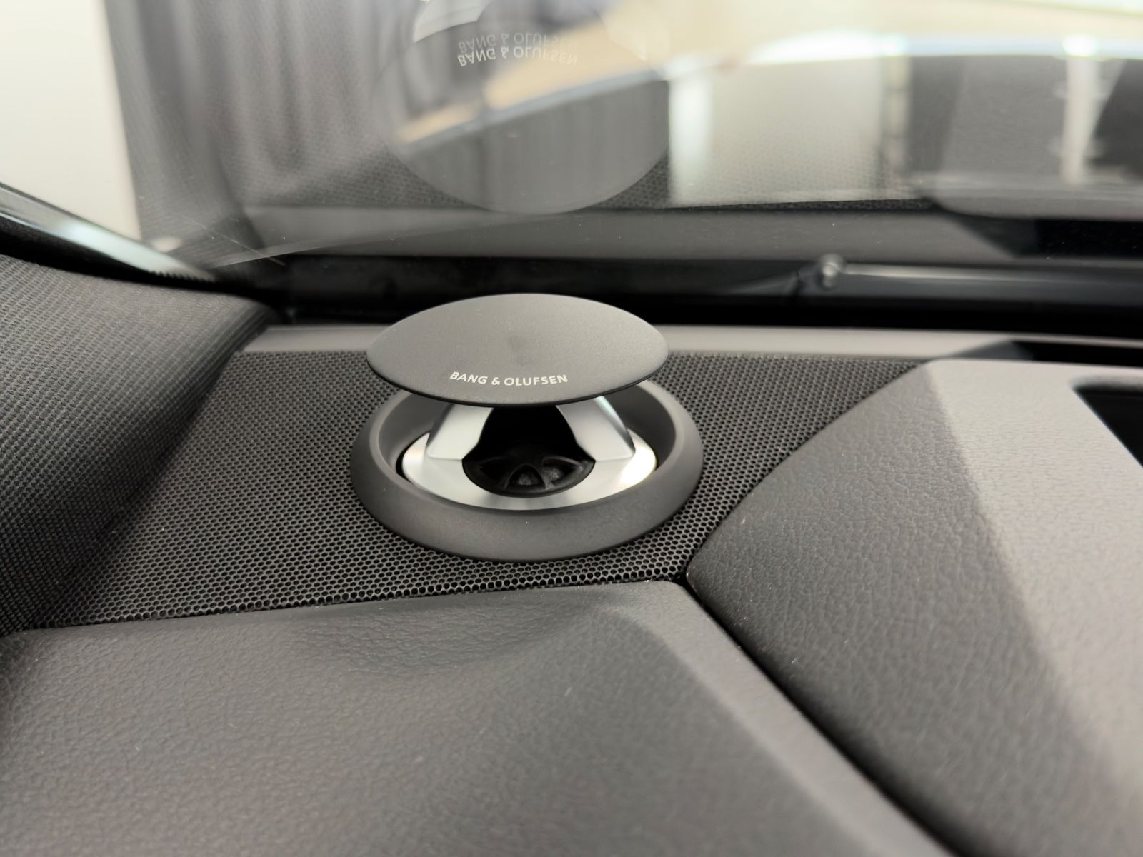 Fahrzeugabbildung Audi A8 60 TFSI e L quattro BUSINESS FOND 2SEAT FULL!