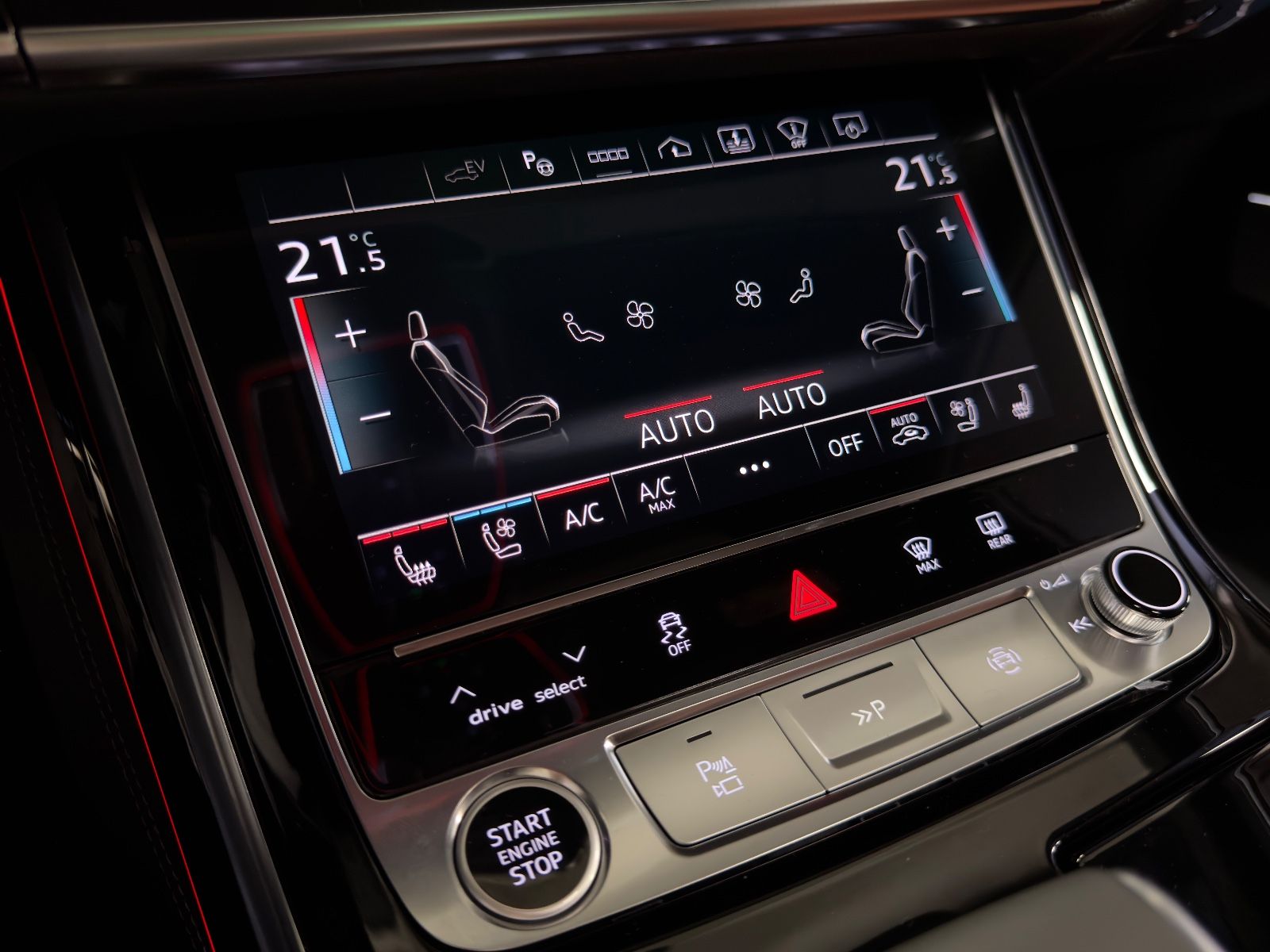 Fahrzeugabbildung Audi A8 60 TFSI e L quattro BUSINESS FOND 2SEAT FULL!