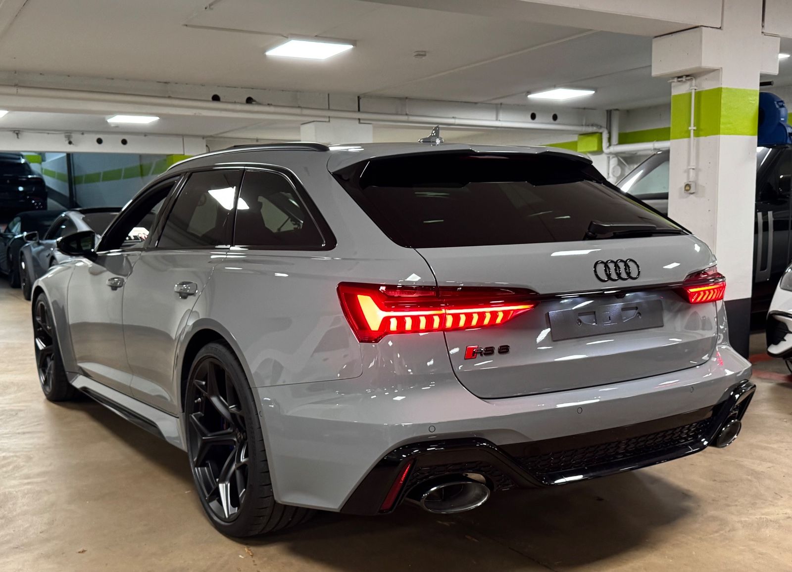 Fahrzeugabbildung Audi RS6 PERFORMANCE CARBON CERAMIC B&O PANO 25 FULL!