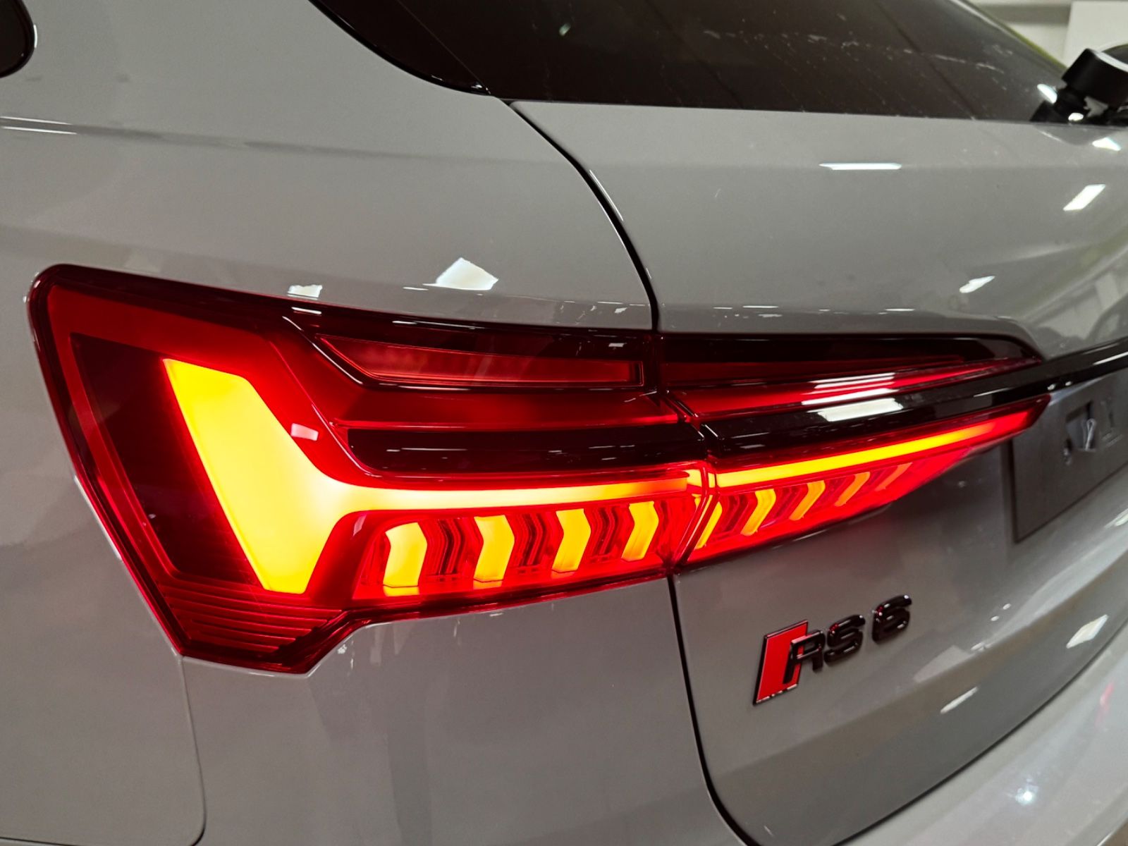 Fahrzeugabbildung Audi RS6 PERFORMANCE SCHALENSITZE CERAMIC B&O 25 FULL