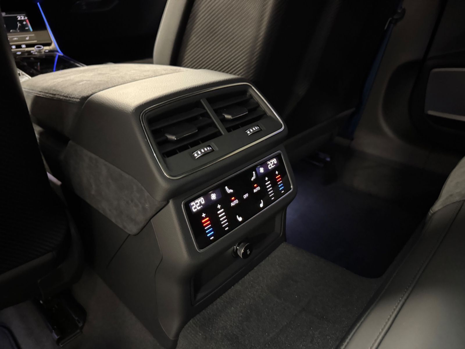 Fahrzeugabbildung Audi RS6 PERFORMANCE SCHALENSITZE CERAMIC B&O 25 FULL