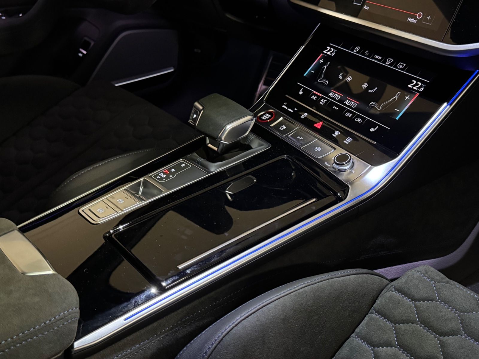 Fahrzeugabbildung Audi RS6 PERFORMANCE SCHALENSITZE CERAMIC B&O 25 FULL