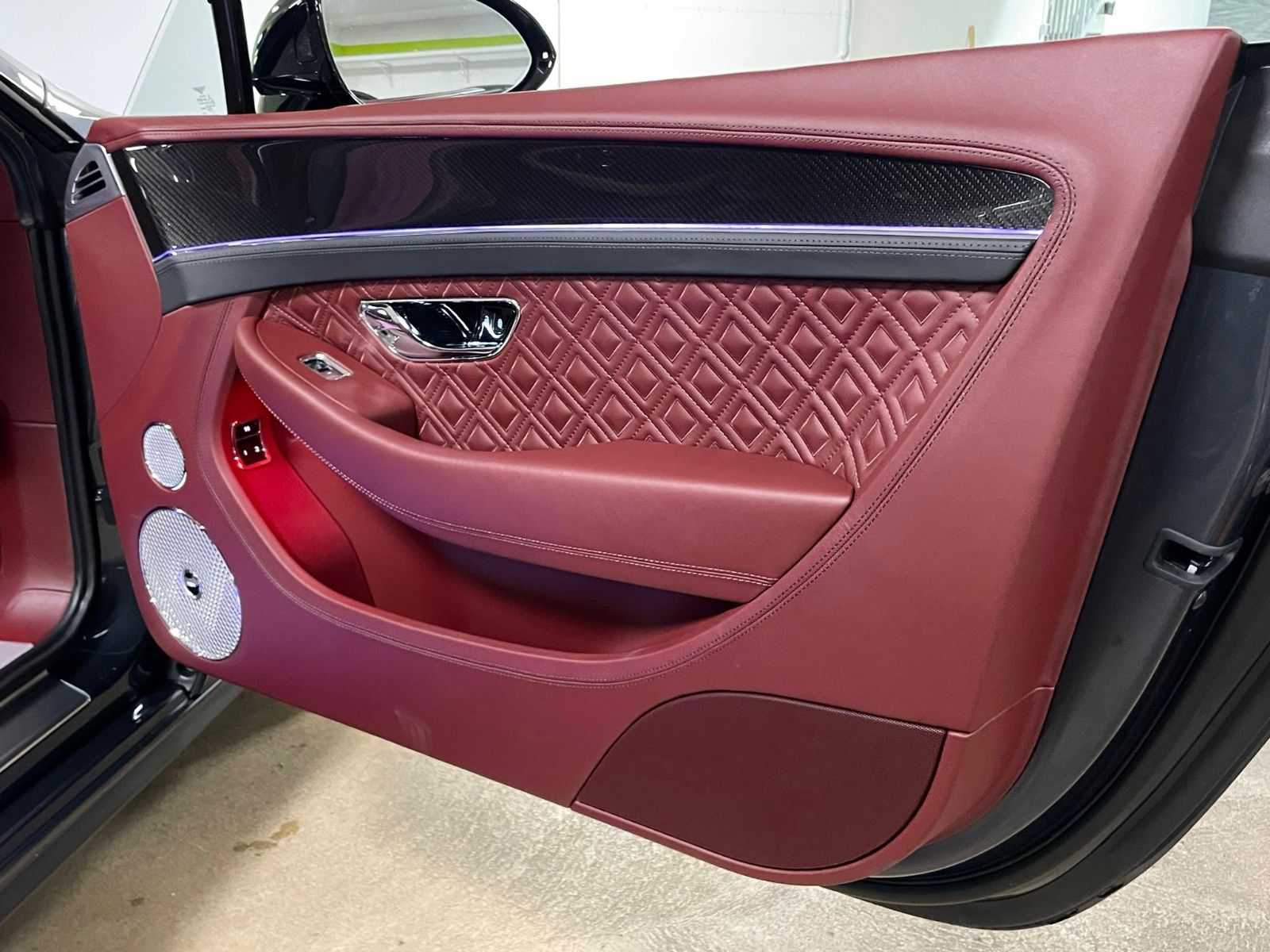 Fahrzeugabbildung Bentley CONTINENTAL GTC V8 S MULLINER CARBON FULLOPTION!