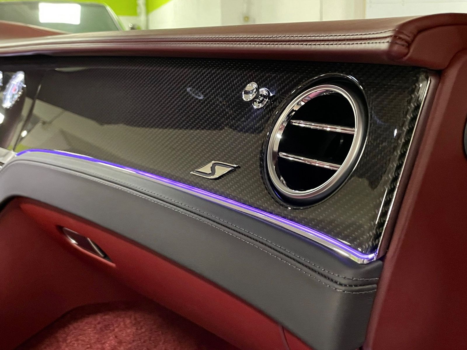 Fahrzeugabbildung Bentley CONTINENTAL GTC V8 S MULLINER CARBON FULLOPTION!