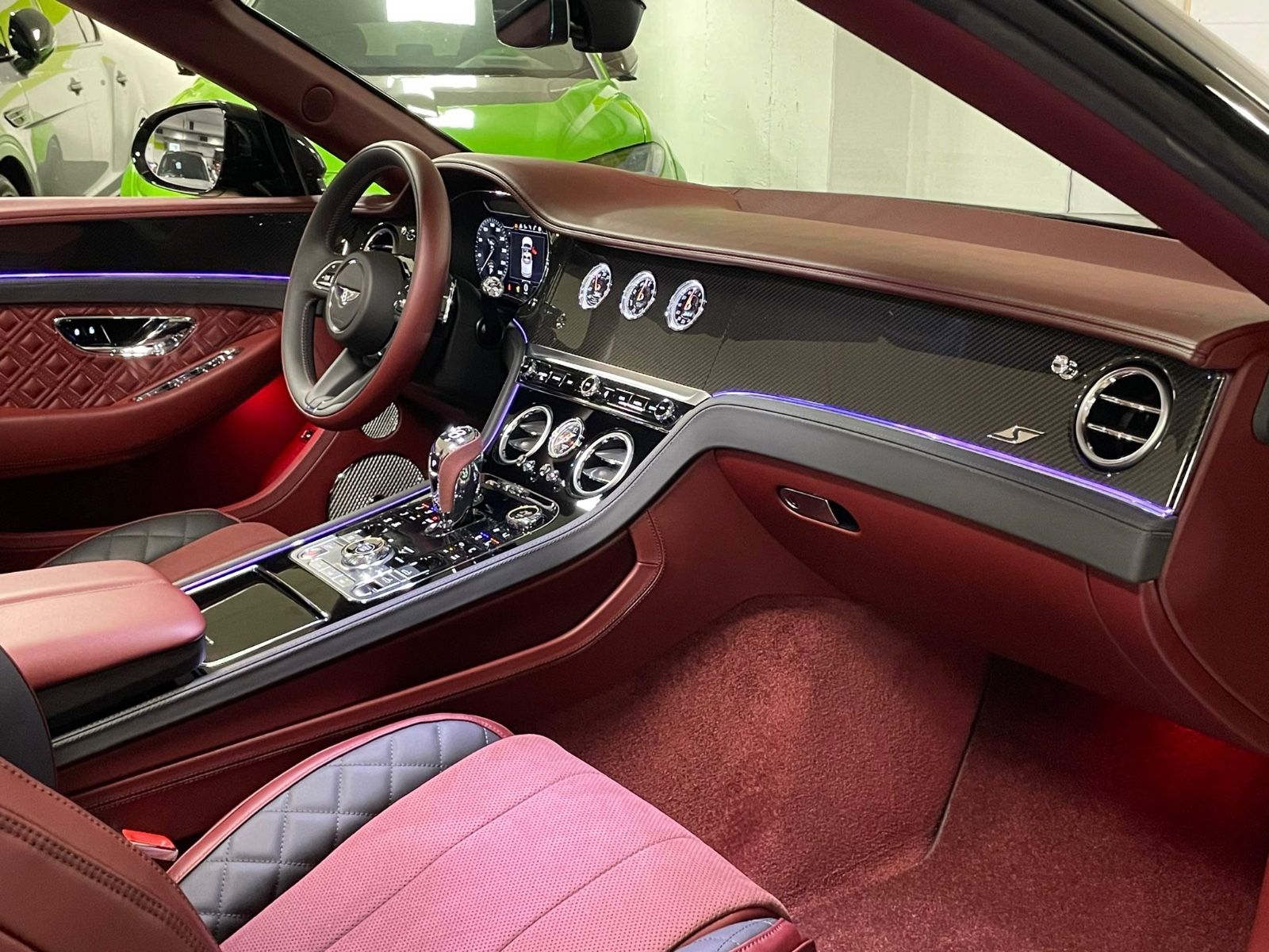 Fahrzeugabbildung Bentley CONTINENTAL GTC V8 S MULLINER CARBON FULLOPTION!