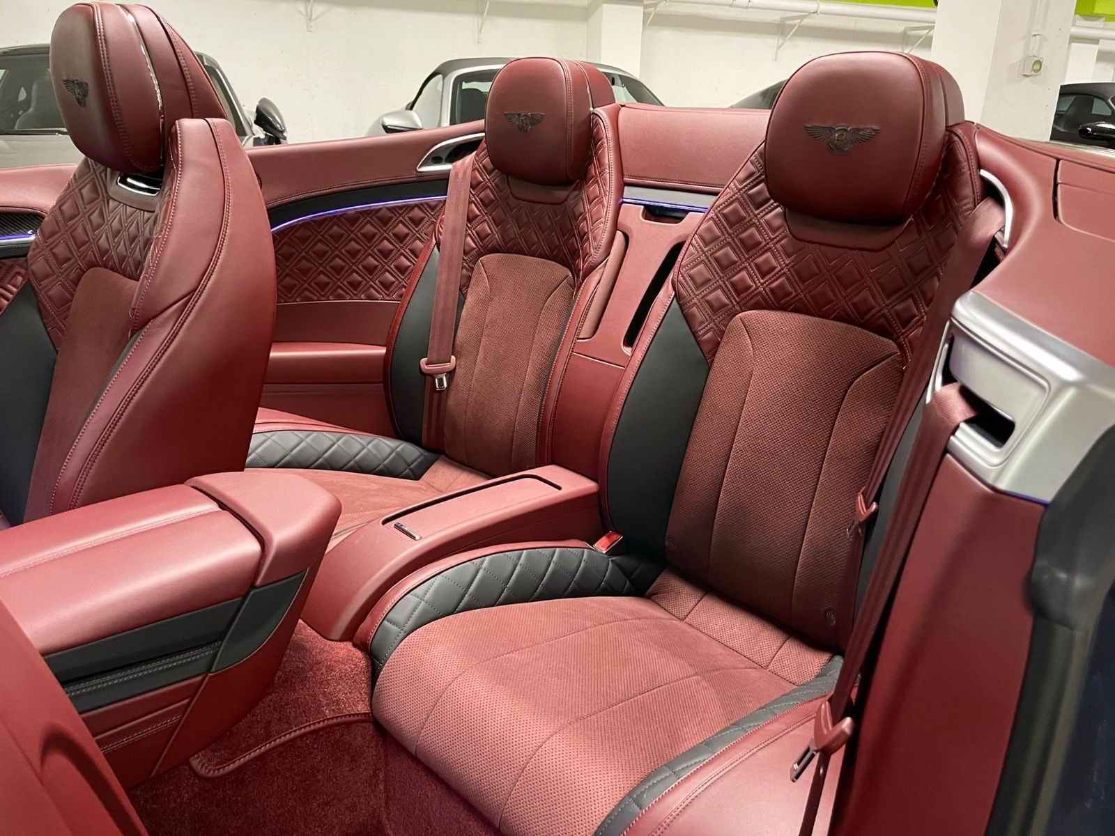 Fahrzeugabbildung Bentley CONTINENTAL GTC V8 S MULLINER CARBON FULLOPTION!