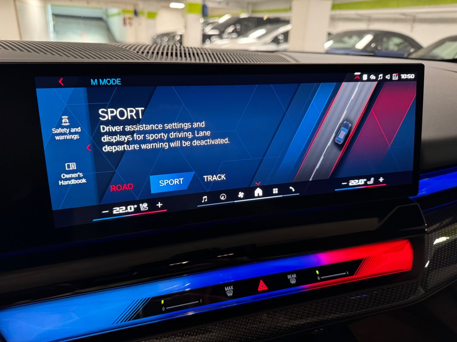 Fahrzeugabbildung BMW M5 ULTIMATE CERAMIC CARBON-INT&EXT B&W FULLOPT!