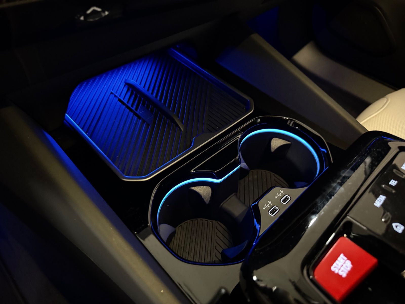 Fahrzeugabbildung BMW M5 ULTIMATE CERAMIC CARBON-INT&EXT B&W FULLOPT!