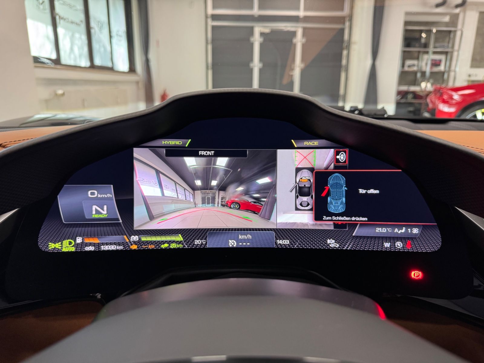 Fahrzeugabbildung Ferrari SF90 STRADALE CARBON EXT&INT JBL LIFT 1HAND FULL