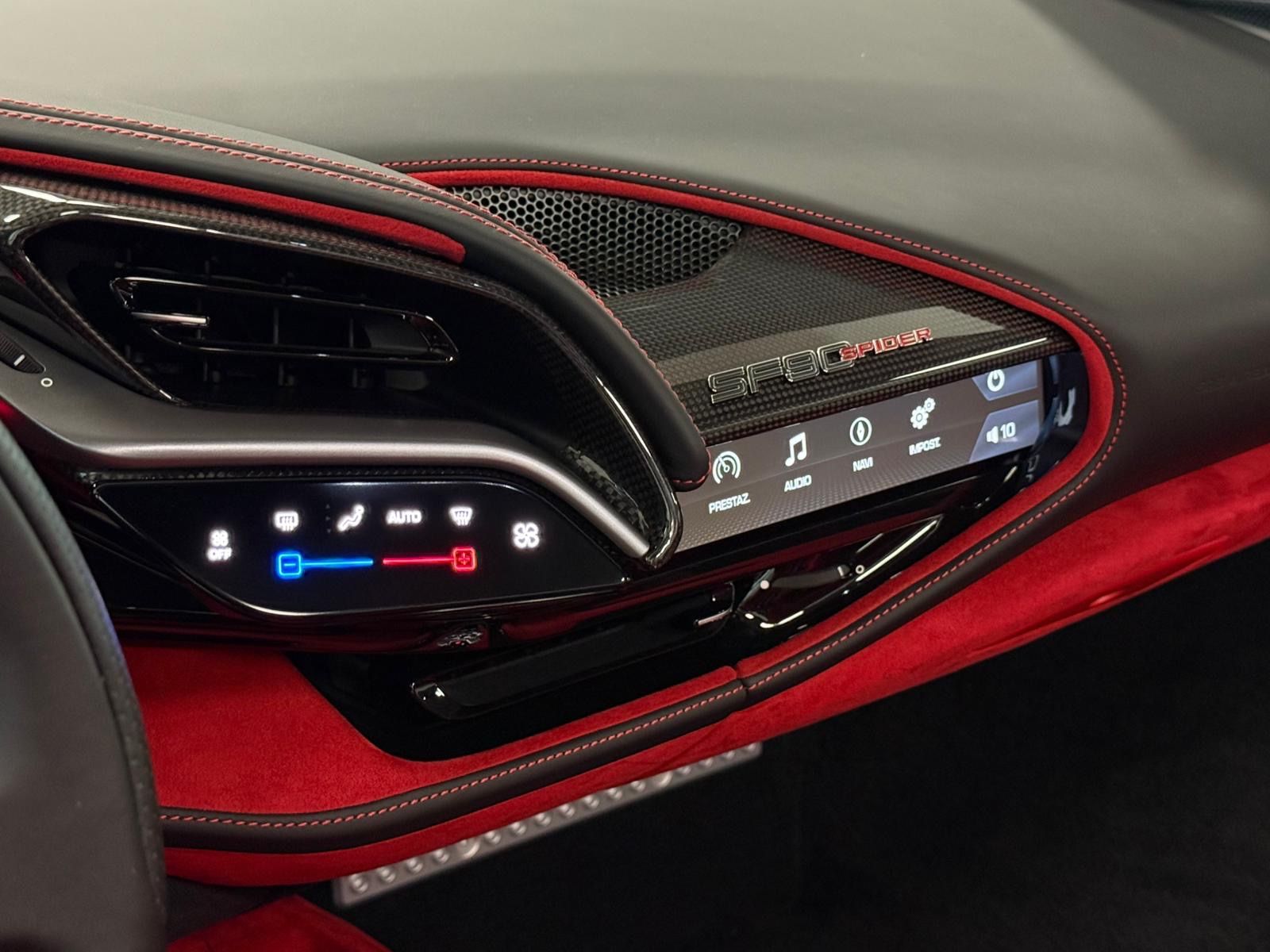 Fahrzeugabbildung Ferrari SF90 SPIDER CARBON INT&EXT RED INT JBL FULLOPT!