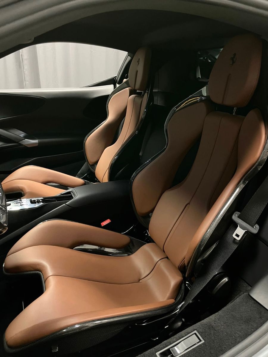 Fahrzeugabbildung Ferrari SF90 STRADALE NOVITEC RACINGSEAT CARBONPACK FULL