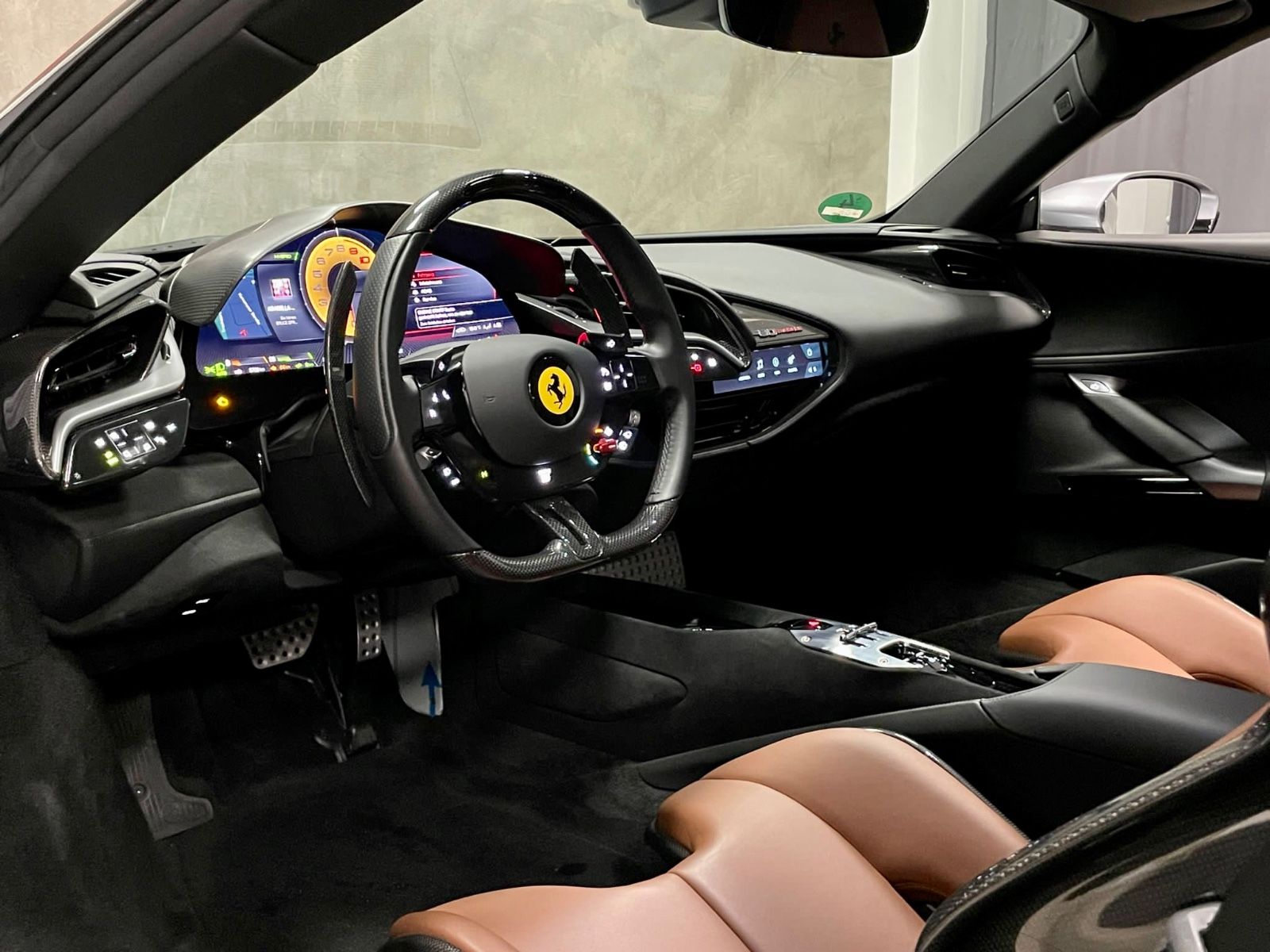 Fahrzeugabbildung Ferrari SF90 STRADALE NOVITEC RACINGSEAT CARBONPACK FULL