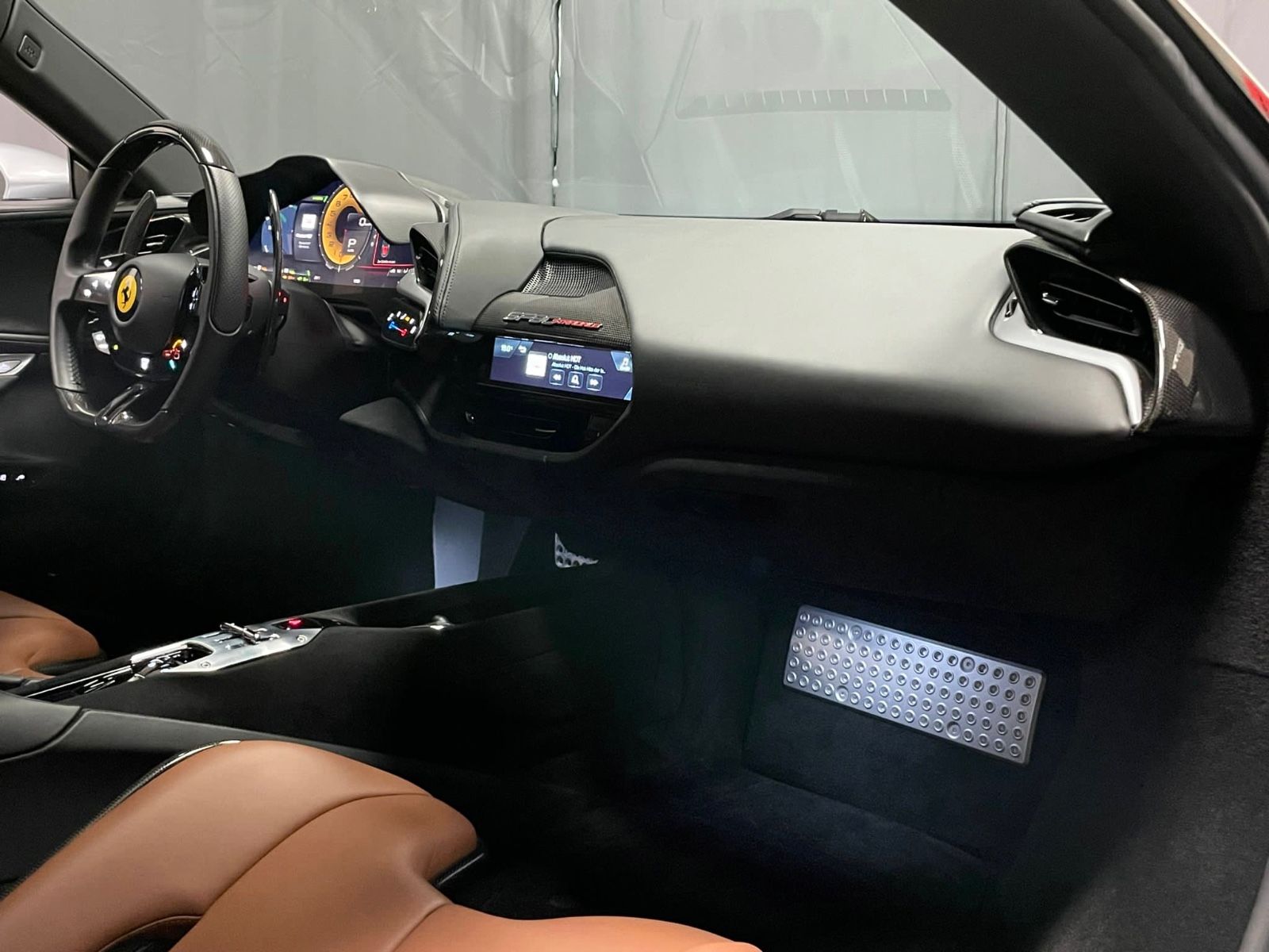 Fahrzeugabbildung Ferrari SF90 STRADALE NOVITEC RACINGSEAT CARBONPACK FULL