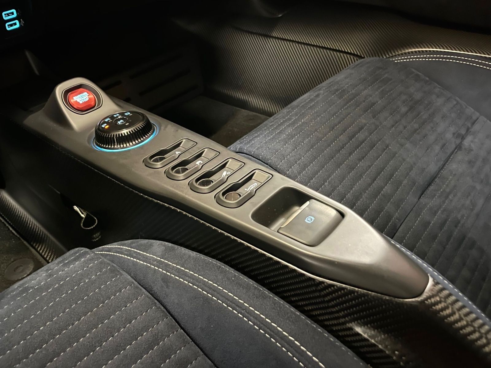 Fahrzeugabbildung Ford GT HERITAGE 64 PROTOTYPE 1OF50 LIMITED COLLECTOR