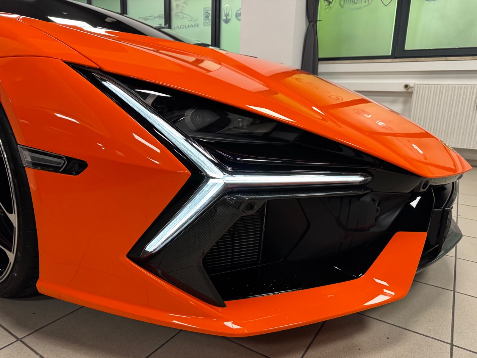 Fahrzeugabbildung Lamborghini REVUELTO PERSONUM ORANGE CARBON EXT&INT 25 FULL!