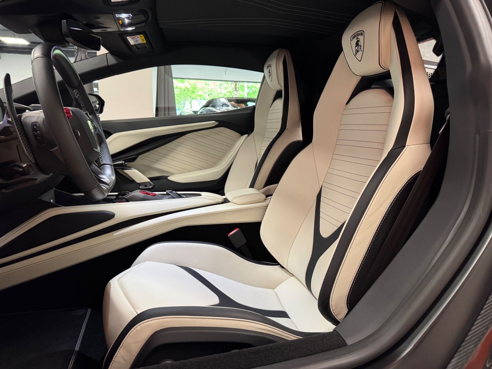 Fahrzeugabbildung Lamborghini REVUELTO PERSONUM ORANGE CARBON EXT&INT 25 FULL!