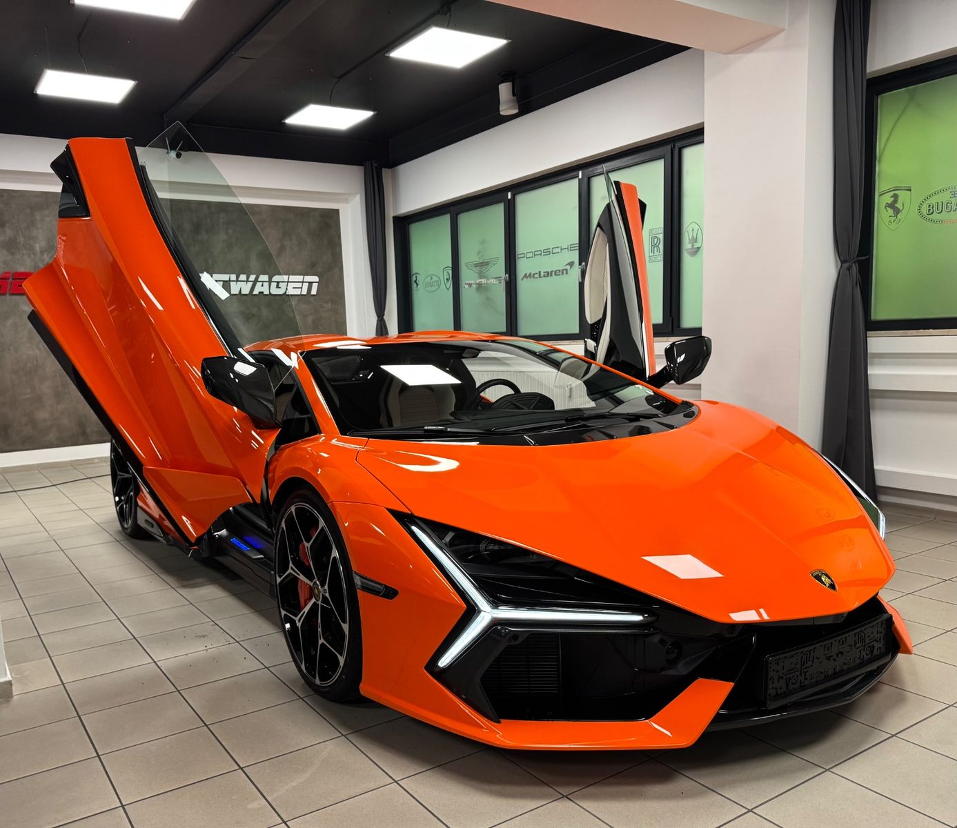 Fahrzeugabbildung Lamborghini REVUELTO PERSONUM ORANGE CARBON EXT&INT 25 FULL!
