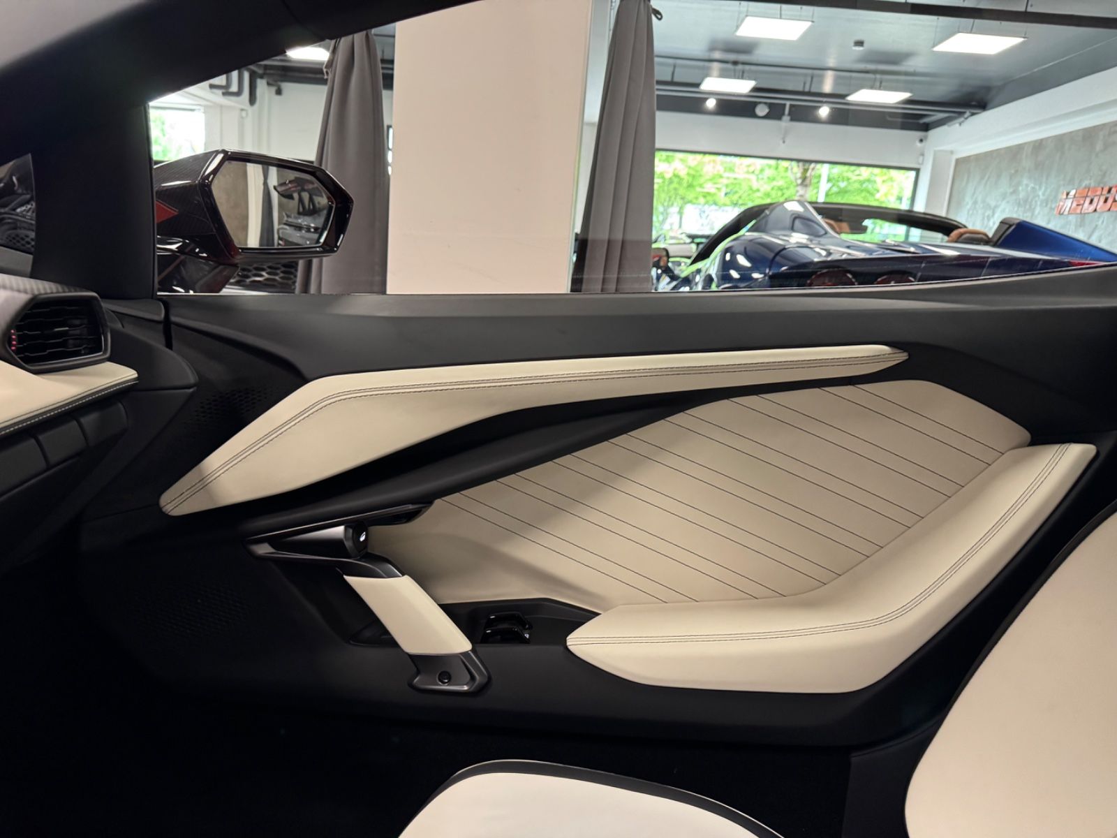 Fahrzeugabbildung Lamborghini REVUELTO PERSONUM ORANGE CARBON EXT&INT 25 FULL!