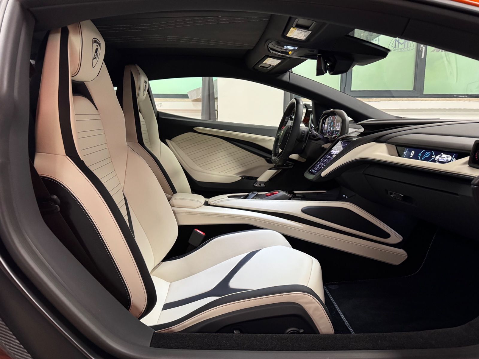 Fahrzeugabbildung Lamborghini REVUELTO PERSONUM ORANGE CARBON EXT&INT 25 FULL!