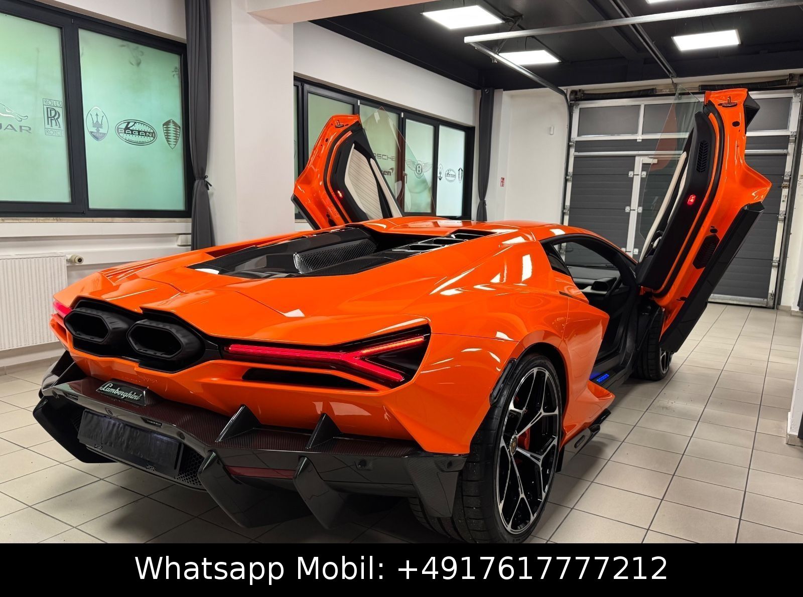 Fahrzeugabbildung Lamborghini REVUELTO PERSONUM ORANGE CARBON EXT&INT 25 FULL!