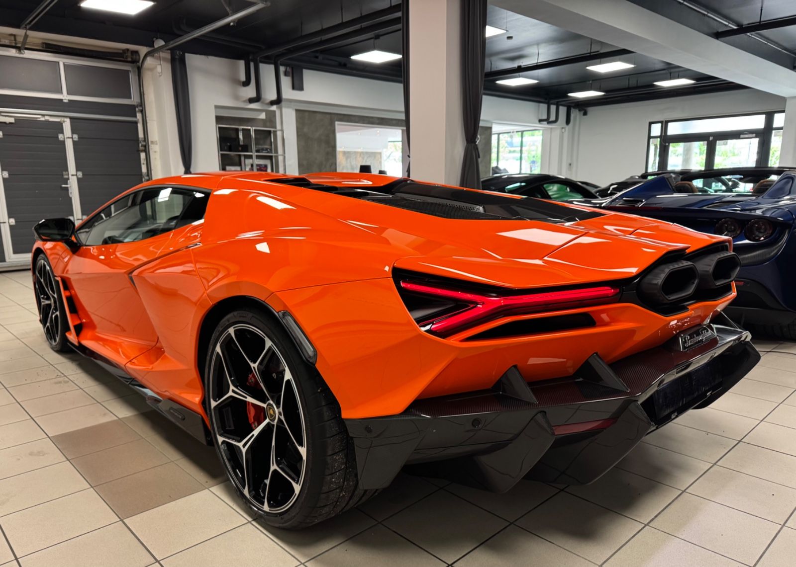 Fahrzeugabbildung Lamborghini REVUELTO PERSONUM ORANGE CARBON EXT&INT 25 FULL!
