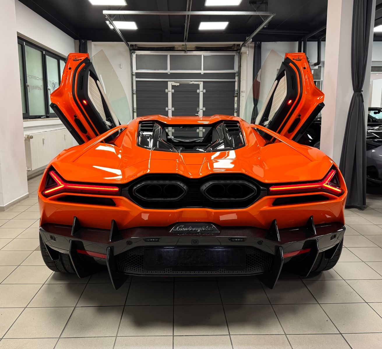 Fahrzeugabbildung Lamborghini REVUELTO PERSONUM ORANGE CARBON EXT&INT 25 FULL!