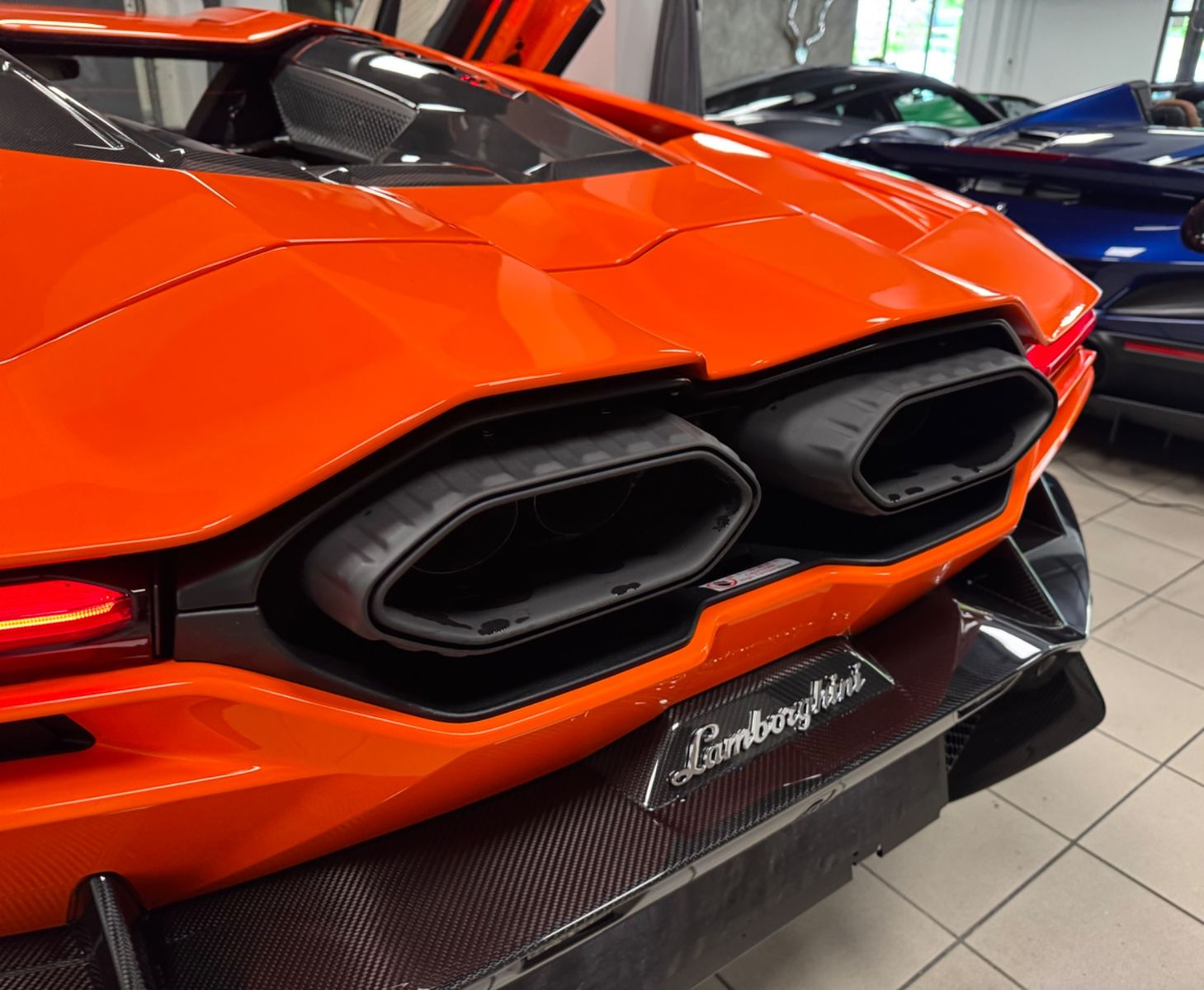 Fahrzeugabbildung Lamborghini REVUELTO PERSONUM ORANGE CARBON EXT&INT 25 FULL!