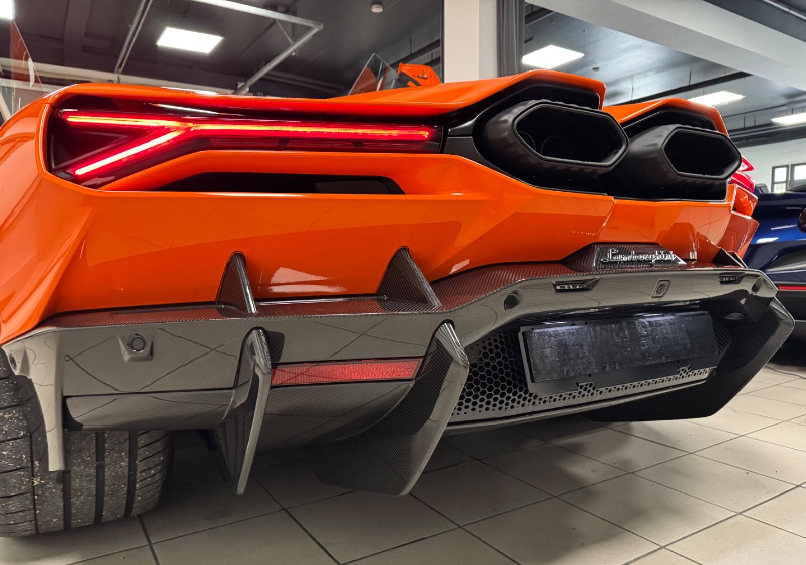 Fahrzeugabbildung Lamborghini REVUELTO PERSONUM ORANGE CARBON EXT&INT 25 FULL!