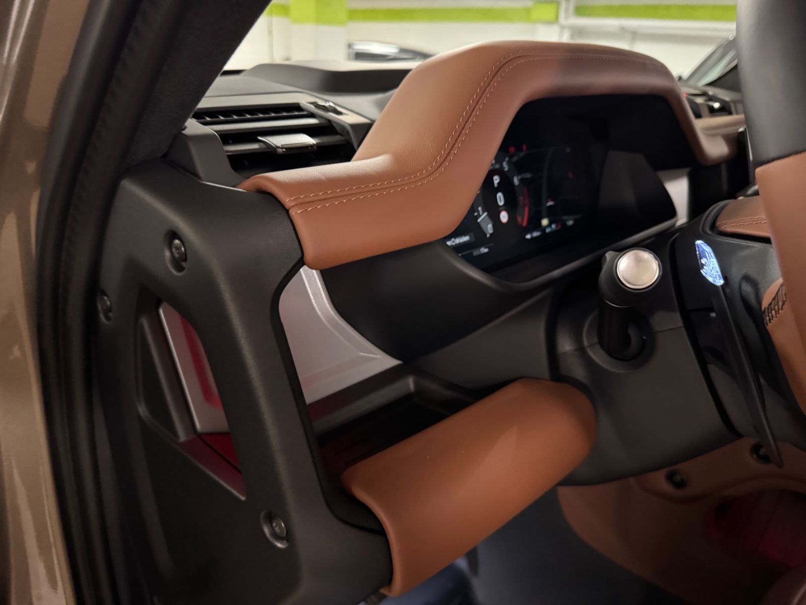 Fahrzeugabbildung Land Rover DEFENDER 4.4 P635 110 OCTA GOLDMATT NEW P25 FULL