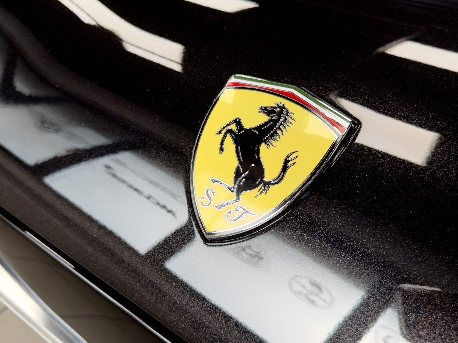 Fahrzeugabbildung Ferrari 12Cilindri SPIDER INDIVIDUAL MASSAGE JBL 26 NEW