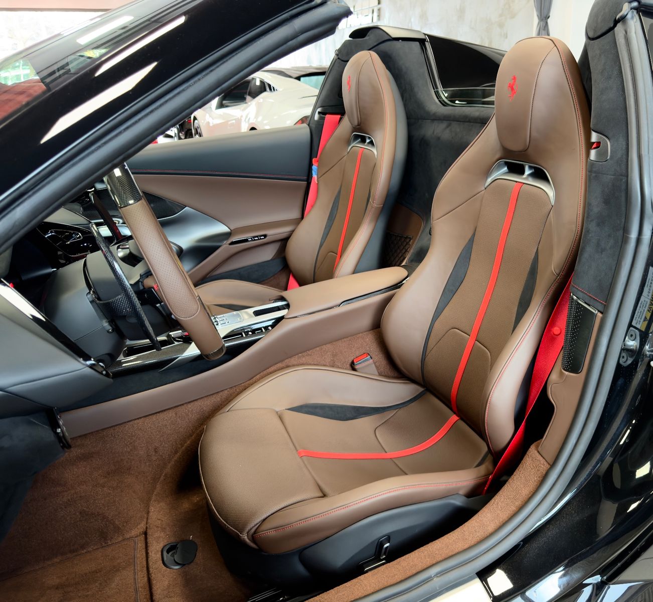 Fahrzeugabbildung Ferrari 12Cilindri SPIDER INDIVIDUAL MASSAGE JBL 26 NEW