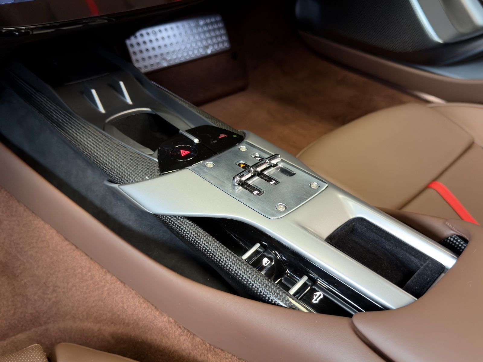 Fahrzeugabbildung Ferrari 12Cilindri SPIDER INDIVIDUAL MASSAGE JBL 26 NEW