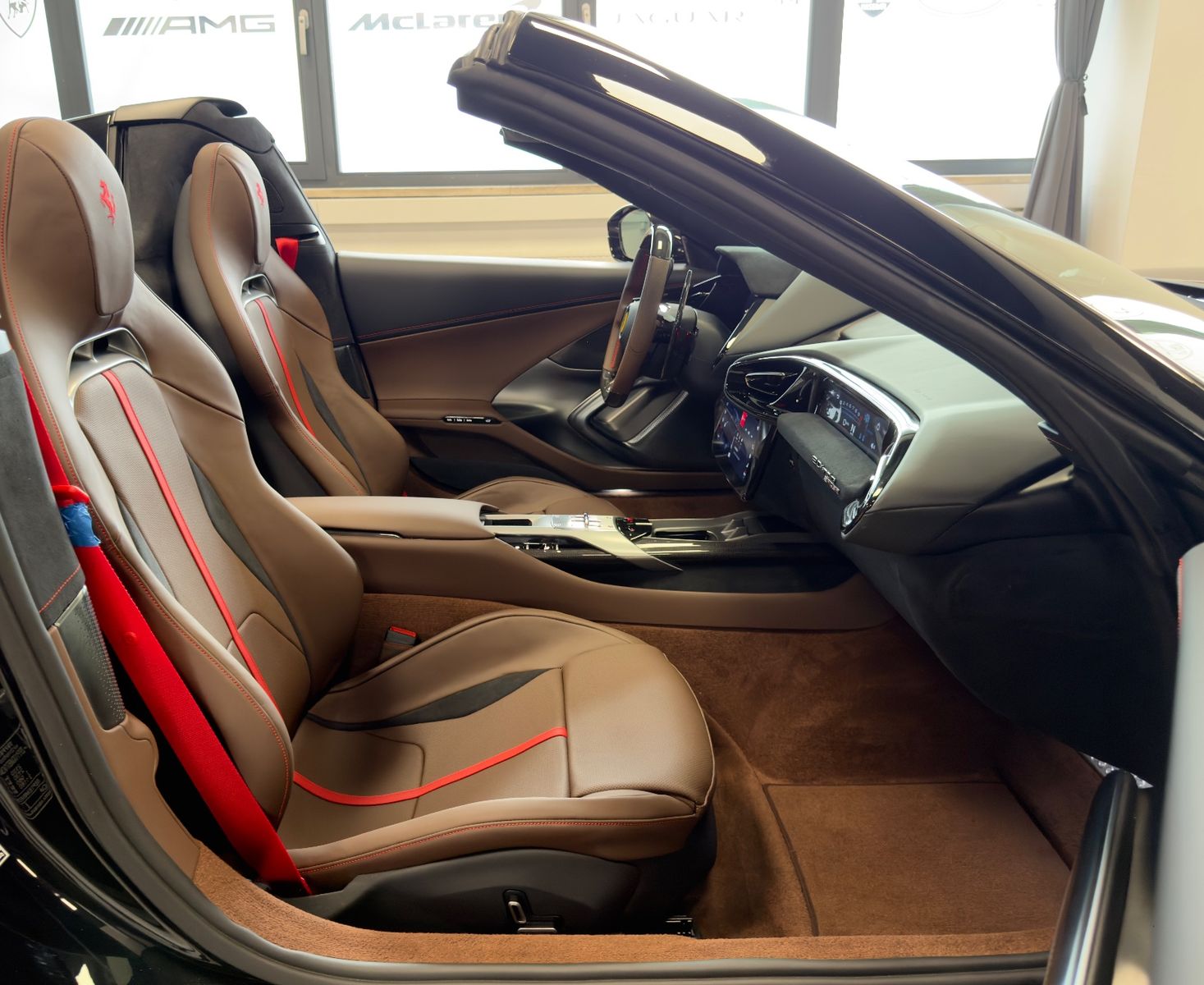 Fahrzeugabbildung Ferrari 12Cilindri SPIDER INDIVIDUAL MASSAGE JBL 26 NEW